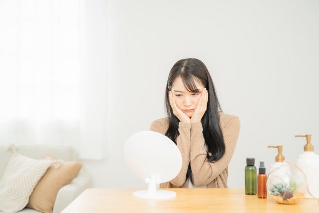 40代からの肌のハリ低下、その本当の原因とは？令樹クリニックが解説